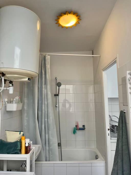 Apartment In Montmartre, Paris, Near Sacre-Coeur Read Host Profile For Booking Zewnętrze zdjęcie